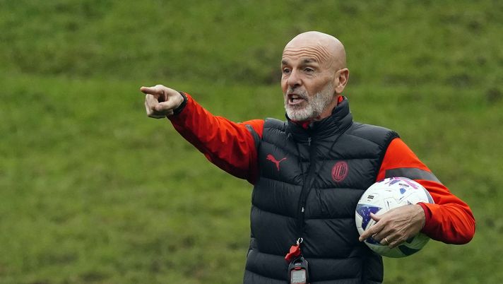 Stefano Pioli AC Milan allenamento Milanello