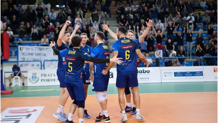 Foto Volleyprata.it Foto Volleyprata.it