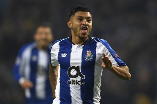 PORTO, PORTUGAL - NOVEMBER 28: Jesus Manuel Corona of FC Porto celebrates after scoring his team's second goal during the UEFA Champions League Group D match between FC Porto and FC Schalke 04 at Estadio do Dragao on November 28, 2018 in Porto, Portugal. (Photo by Octavio Passos/Getty Images) PORTO, PORTUGAL - NOVEMBER 28: Jesus Manuel Corona of FC Porto celebrates after scoring his team's second goal during the UEFA Champions League Group D match between FC Porto and FC Schalke 04 at Estadio do Dragao on November 28, 2018 in Porto, Portugal. (Photo by Octavio Passos/Getty Images)