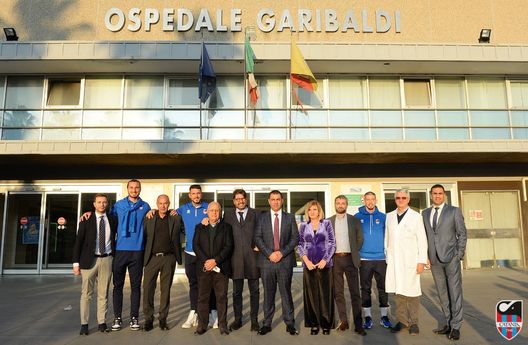 ph Catania Ssd Catania e Arnas Garibaldi: doni per i piccoli pazienti- immagine 2