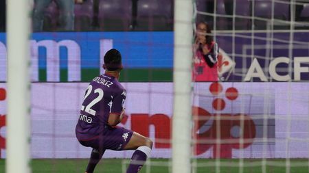 GERMOGLI PH: 09 MAGGIO 2022 FIRENZE STADIO ARTEMIO FRANCHI PARTITA CAMPIONATO SERIE A 2021 2022 FIORENTINA VS ROMA NELLA FOTO GOL ESULTANZA 1 0 NICO GONZçLEZ © FOTOCRONACHE GERMOGLI