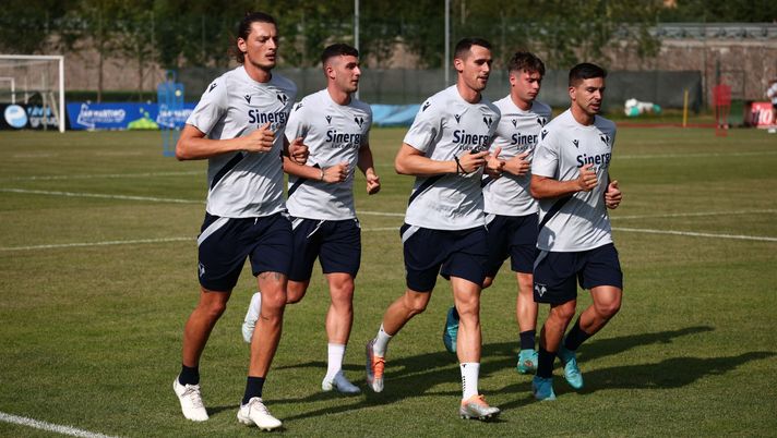 Verona verso il Napoli, via agli allenamenti - immagine 1