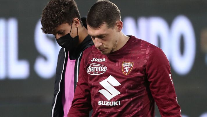 LA SPEZIA, ITALY - NOVEMBER 06: Andrea Belotti of Torino FC shows his dejection during the Serie A match between Spezia Calcio v Torino FC at Stadio Alberto Picco on November 6, 2021 in La Spezia, Italy. (Photo by Gabriele Maltinti/Getty Images) Torino, niente Samp per Bremer: cosa filtra sul rientro. C’è la data per Belotti - immagine 1