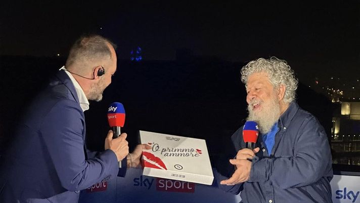 FOTO Scudetto Napoli, l’omaggio di Lello Arena a Massimo Troisi - immagine 1