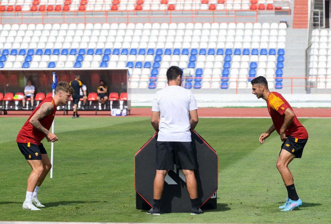 Roma in campo in Portogallo per l’allenamento mattutino – FOTO GALLERY - immagine 4