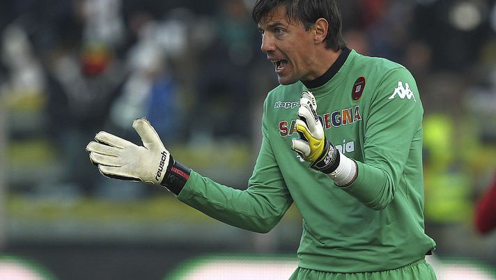 PARMA, ITALY - DECEMBER 15:  Vlada Avramov of Cagliari Calcio shouts during the Serie A match between Parma FC and Cagliari Calcio at Stadio Ennio Tardini on December 15, 2013 in Parma, Italy.  (Photo by Marco Luzzani/Getty Images) 