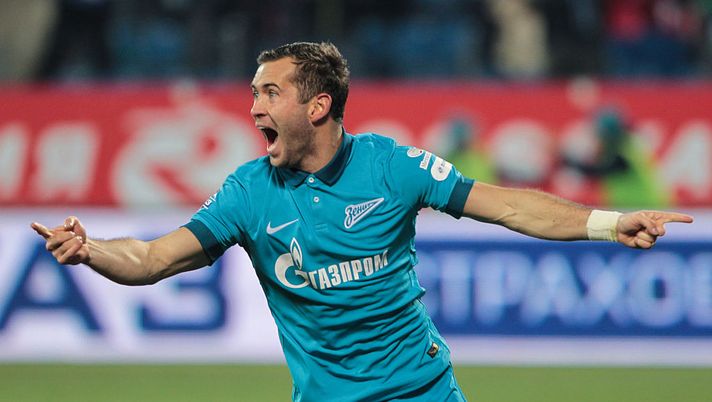 ST. PETERSBURG, RUSSIA - OCTOBER 26: Aleksandr Kerzhakov of FC Zenit St. Petersburg celebrates his goal during the Russian Football League Championship match between FC Zenit St. Petersburg and FC Mordovia Saransk at the Petrovsky stadium on October 26, 2014 in St. Petersburg, Russia. (Photo by Epsilon/Getty Images) ST. PETERSBURG, RUSSIA - OCTOBER 26: Aleksandr Kerzhakov of FC Zenit St. Petersburg celebrates his goal during the Russian Football League Championship match between FC Zenit St. Petersburg and FC Mordovia Saransk at the Petrovsky stadium on October 26, 2014 in St. Petersburg, Russia. (Photo by Epsilon/Getty Images)