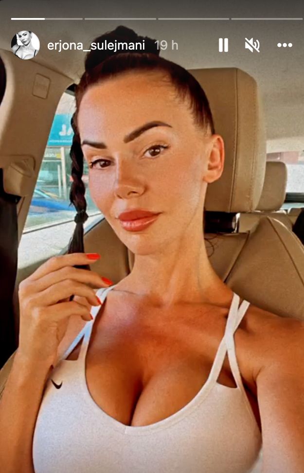 Erjona prova il nuovo look. Treccia per la Sulejmani e il décolleté fa sognare- immagine 2