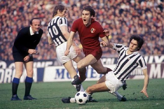 Graziani nel Derby della Mole (foto retroonline.it) Graziani nel Derby della Mole (foto retroonline.it)