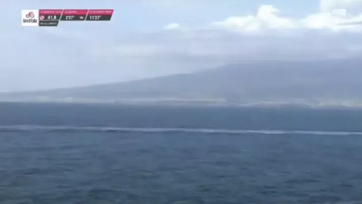 VIDEO Giro d’Italia, il commento da brividi dei telecronisti sulla tappa di Napoli! - immagine 1