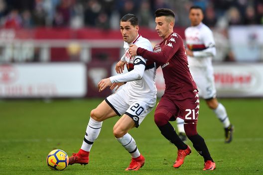 TURIN, ITALY - DECEMBER 30: Alejandro Berenguer (R) of Torino FC competes with Aleandro Rosi of Genoa CFC during the serie A match between Torino FC and Genoa CFC at Stadio Olimpico di Torino on December 30, 2017 in Turin, Italy. (Photo by Valerio Pennicino/Getty Images) TURIN, ITALY - DECEMBER 30: Alejandro Berenguer (R) of Torino FC competes with Aleandro Rosi of Genoa CFC during the serie A match between Torino FC and Genoa CFC at Stadio Olimpico di Torino on December 30, 2017 in Turin, Italy. (Photo by Valerio Pennicino/Getty Images)