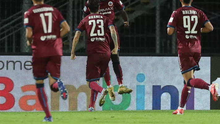 Foto Paola Garbuio/LaPresse 
18 settembre 2021 Cittadella (PD) Italia 
sport calcio 
Cittadella  vs Pordenone  - Campionato di calcio Serie BKT 2021/2022 -   Stadio Tombolato. 
Nella foto: Orji Okwonkwo esultanza gol 1-0

Photo Paola Garbuio/LaPresse 
September , 18  2021 Cittadella (PD) Italy 
sport soccer 
Cittadella  vs Pordenone  - Italian Football Championship League BKT 2021/2022 - - Tombolato stadium. 
In the pic:Orji Okwonkwo 's celebration goal 1-0