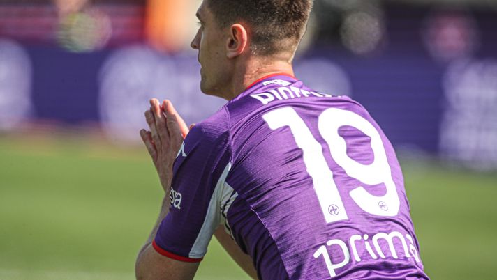Piatek più lontano. Adesso la Fiorentina cerca una punta esperta - immagine 1