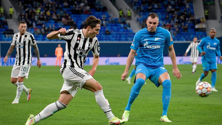 SAINT PETERSBURG, RUSSIA - OCTOBER 20: Federico Chiesa of Juventus kicks the ball during the UEFA Champions League group H match between Zenit St. Petersburg and Juventus at Gazprom Arena on October 20, 2021 in Saint Petersburg, Russia. (Photo by Daniele Badolato - Juventus FC/Juventus FC via Getty Images) SAINT PETERSBURG, RUSSIA - OCTOBER 20: Federico Chiesa of Juventus kicks the ball during the UEFA Champions League group H match between Zenit St. Petersburg and Juventus at Gazprom Arena on October 20, 2021 in Saint Petersburg, Russia. (Photo by Daniele Badolato - Juventus FC/Juventus FC via Getty Images)