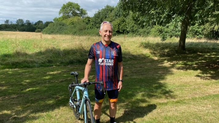 A pedalate verso gli stadi della Championship: per tifare e per i fondi contro il cancro alla prostata - immagine 1