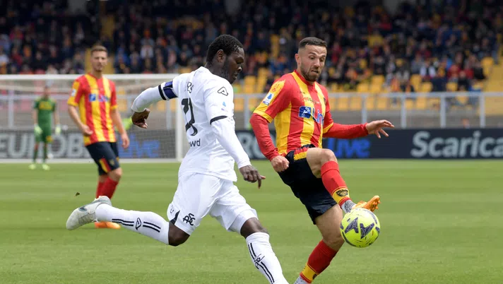 Lecce-Spezia 0-0, lo spareggio salvezza termina senza sussulti. Cremonese in B - immagine 1