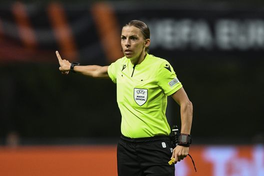 Stephanie Frappart sarà la prima donna ad arbitrare la finale di Coppa di Francia- immagine 2