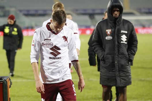 FLORENCE, ITALY - FEBRUARY 01: Ivan Ilic of Torino FC shows hid dejection during the Coppa Italia Quarter Final matcy between Fiorentina and Torino at Stadio Artemio Franchi on February 1, 2023 in Florence, Italy. (Photo by Gabriele Maltinti/Getty Images) Torino, gli acquisti più costosi dell’era Cairo: Ilic primo di sempre a gennaio- immagine 2