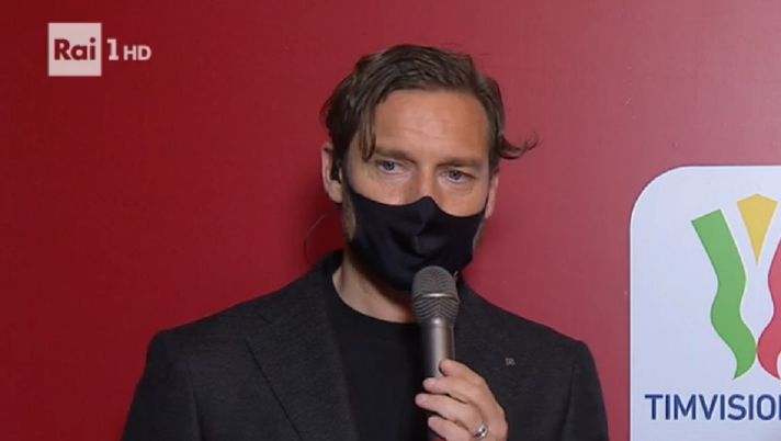 Totti: “Ritorno alla Roma? Con rispetto verso Mourinho e i Friedkin…” Totti: “Ritorno alla Roma? Con rispetto verso Mourinho e i Friedkin…”