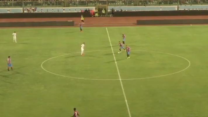 VIDEO Serie C, Catania-Trapani 2-2: autentica prodezza di Lodi, segna da centrocampo! VIDEO Serie C, Catania-Trapani 2-2: autentica prodezza di Lodi, segna da centrocampo!