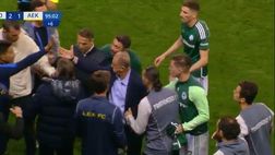 Atene, al derby la curva Panathinaikos riprende il gol col telefonino ed esulta…