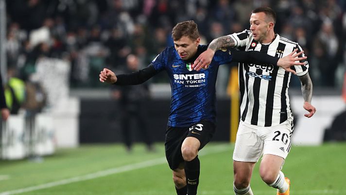 (Photo by Marco Luzzani/Getty Images) TACKLE DURO – Il derby dei media su Juve e Inter favorite per lo Scudetto - immagine 1
