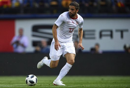 VILLAREAL, SPAIN - JUNE 03: Ricardo Rodriguez of Switzerland runs with the ball during the International Friendly match between Spain and Switzerland at Estadio de La Ceramica on June 3, 2018 in Villareal, Spain. (Photo by Manuel Queimadelos Alonso/Getty Images) Nazionali, Inghilterra-Svizzera 2-1: Rodriguez titolare e in campo per 90′- immagine 2