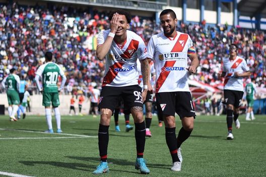 Bolivia, la sua squadra vince: ma il tifoso Always Ready lancia mandarini contro i giocatori ospiti…- immagine 3