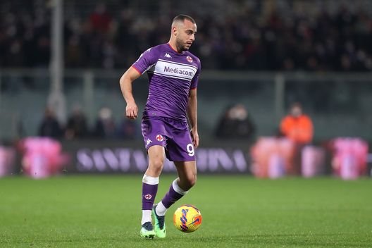 FLORENCE, ITALY - FEBRUARY 05: Arthur Mendonça Cabral of ACF Fiorentina in action during the Serie A match between ACF Fiorentina and SS Lazio at Stadio Artemio Franchi on February 5, 2022 in Florence, Italy. (Photo by Gabriele Maltinti/Getty Images) FLORENCE, ITALY - FEBRUARY 05: Arthur Mendonça Cabral of ACF Fiorentina in action during the Serie A match between ACF Fiorentina and SS Lazio at Stadio Artemio Franchi on February 5, 2022 in Florence, Italy. (Photo by Gabriele Maltinti/Getty Images)
