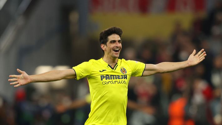 MUNICH, GERMANY - APRIL 12: Gerard Moreno of Villarreal CF celebrates following their draw and advancement in the UEFA Champions League Quarter Final Leg Two match between Bayern München and Villarreal CF at Football Arena Munich on April 12, 2022 in Munich, Germany. (Photo by Alexander Hassenstein/Getty Images) MUNICH, GERMANY - APRIL 12: Gerard Moreno of Villarreal CF celebrates following their draw and advancement in the UEFA Champions League Quarter Final Leg Two match between Bayern München and Villarreal CF at Football Arena Munich on April 12, 2022 in Munich, Germany. (Photo by Alexander Hassenstein/Getty Images)