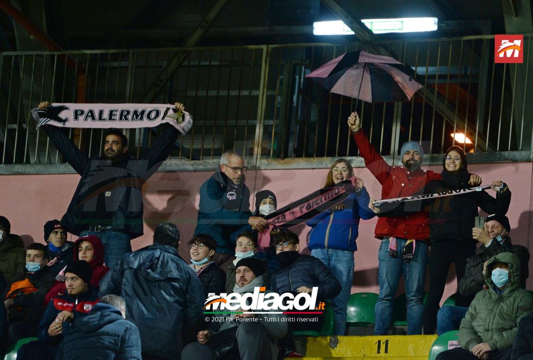 FOTO, i tifosi allo stadio per Palermo – Monopoli 2-1 (Gallery) - immagine 8