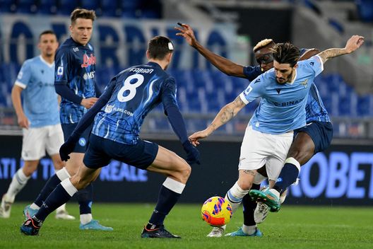 (Getty Images) Lazio-Napoli, la moviola: manca un rigore per gli azzurri. Giusto annullare il gol di Insigne- immagine 2
