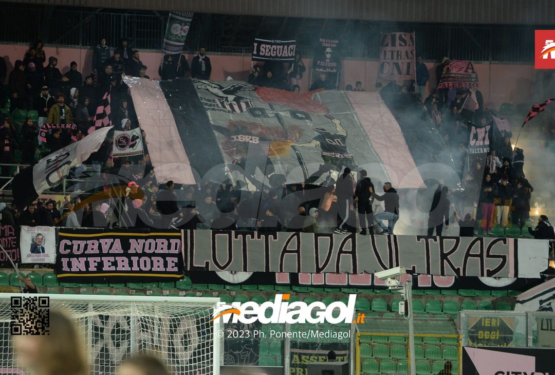 FOTO Palermo-Cosenza 0-0, 32ª giornata di Serie B 2022-2023 (La Gallery) - immagine 8