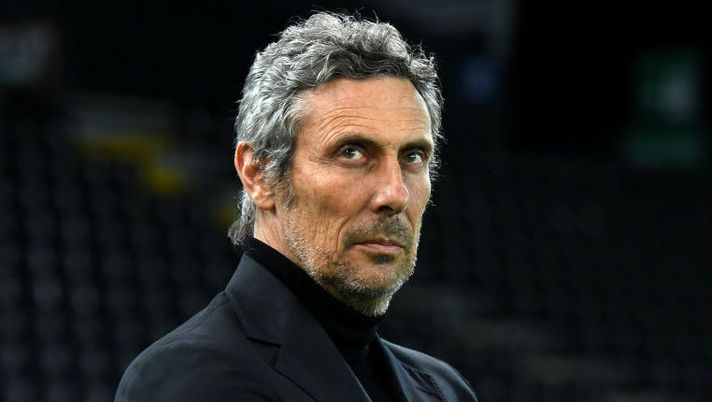 UDINE, ITALY - APRIL 10: Luca Gotti, Head coach of Udinese Calcio looks on prior to the Serie A match between Udinese Calcio and Torino FC at Dacia Arena on April 10, 2021 in Udine, Italy. Sporting stadiums around Italy remain under strict restrictions due to the Coronavirus Pandemic as Government social distancing laws prohibit fans inside venues resulting in games being played behind closed doors. (Photo by Alessandro Sabattini/Getty Images) Tosolini (UdineseBlog): “Gotti ha un vantaggio: pochi nazionali e infortunati” - immagine 1