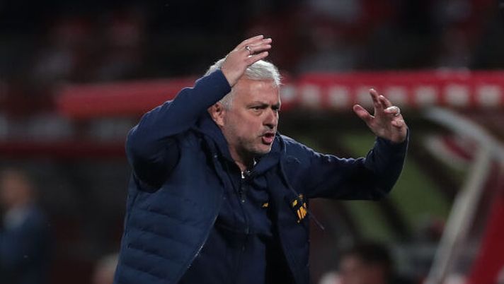 Mourinho si tutela dopo il caso Serra: “Avevo un microfono durante la partita” - immagine 1