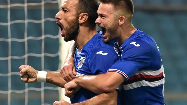 GENOA, ITALY - OCTOBER 30:  Fabio Quagliarella and Karol Linetty (Sampdoria) celebrates after scoring 1-0 during the Serie A match between UC Sampdoria and FC Internazionale at Stadio Luigi Ferraris on October 30, 2016 in Genoa, Italy.  (Photo by Getty Images/Getty Images)  Sampdoria, Quagliarella recupera ma si ferma Bruno Fernandes! Le ultime su Torreira - immagine 1