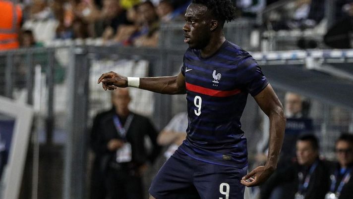 Instagram @arnaud_kalimuendo Inter, nome nuovo per l’attacco: nel mirino un giovane talento di scuola PSG - immagine 1