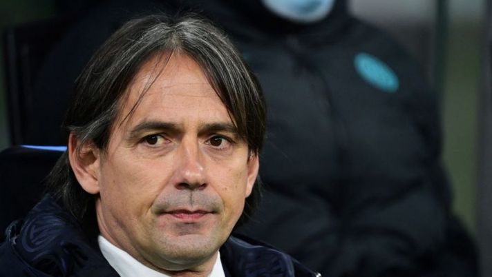 Inter Milan's Italian head coach Simone Inzaghi looks on during the Serie A football match betweenInter Milan and Lazio at the Meazza stadium in Milan on January 9, 2022. (Photo by MIGUEL MEDINA / AFP) (Photo by MIGUEL MEDINA/AFP via Getty Images) Inter, comunicato ufficiale: Simone Inzaghi è risultato positivo al Covid-19 - immagine 1
