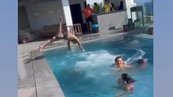 VIDEO / Neymar criticato sui social: troppa pancia. Lui si diverte così