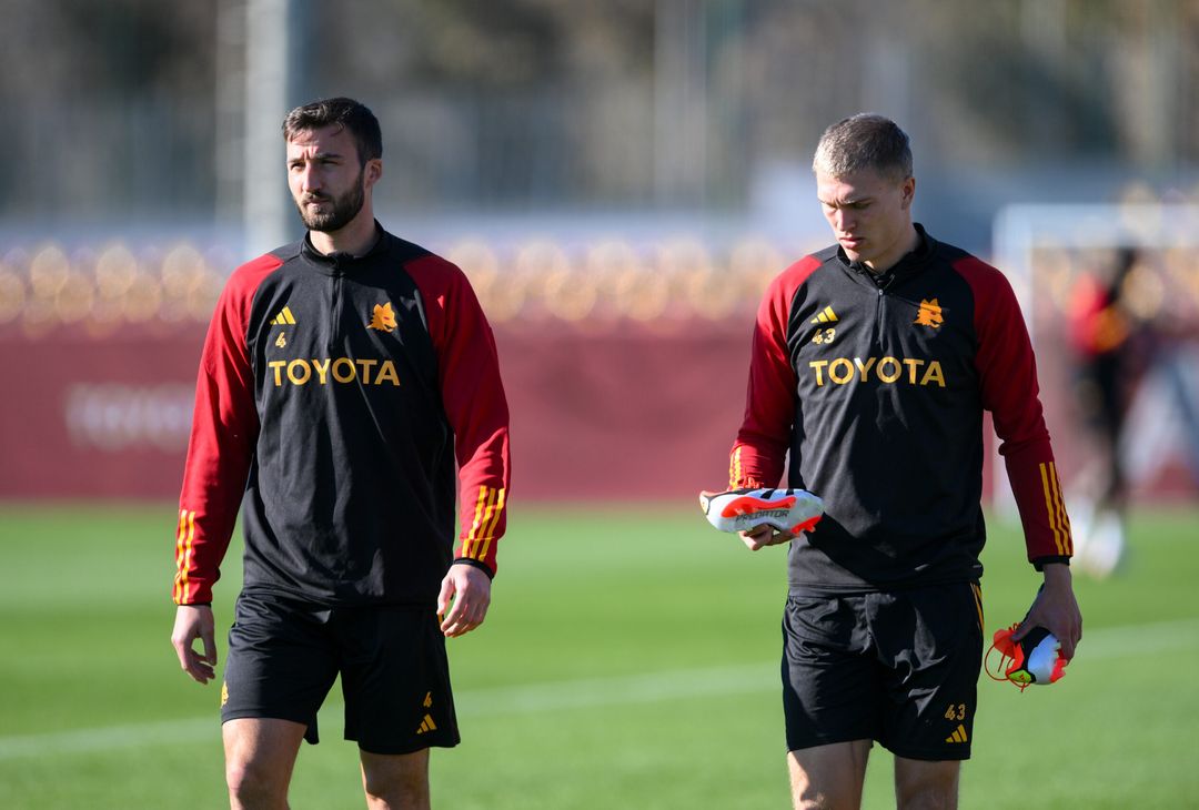 Roma, l’allenamento alla viglia del Milan. Non c’è Dybala – FOTOGALLERY - immagine 17