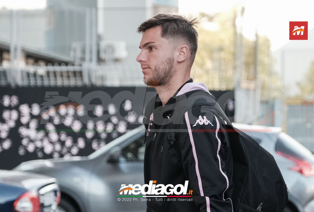 FOTO Palermo, i rosanero verso Manchester: la partenza dal “Renzo Barbera” (Gallery) - immagine 4