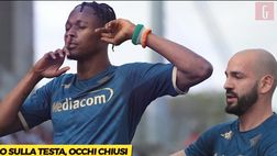 VIDEO / Kouamé segna ed esulta come Lukaku: il gesto contro il razzismo