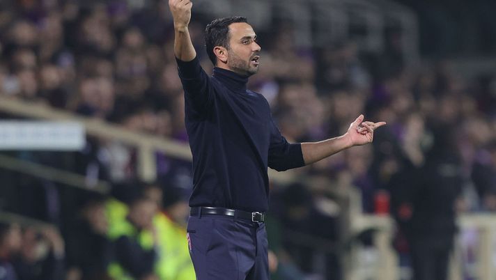 FLORENCE, ITALY - JANUARY 04: Raffaele Palladino manager of AC Monza gestures during the Serie A match between ACF Fiorentina and AC Monza at Stadio Artemio Franchi on January 4, 2023 in Florence, Italy. (Photo by Gabriele Maltinti/Getty Images) Monza, Palladino: “Ho letto male la partita, è stata una gara da un tempo a testa” - immagine 1