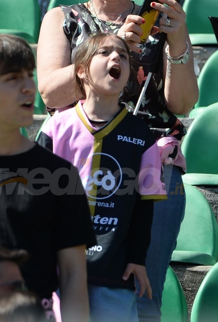 FOTOTIFO Palermo-Spal 2-1, gli scatti ai tifosi al “Renzo Barbera” (GALLERY) - immagine 80