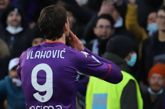 GERMOGLI PH: 11DICEMBRE 2021 FIRENZE STADIO ARTEMIO FRANCHI CAMPIONATO SERIE A TIM FIORENTINA VS SALERNITANA NELLA FOTO GOL ESULTANZA VLAHOVIC Corvino: “Così convinsi Vlahovic a scegliere Firenze. Entrerà nella storia”- immagine 2
