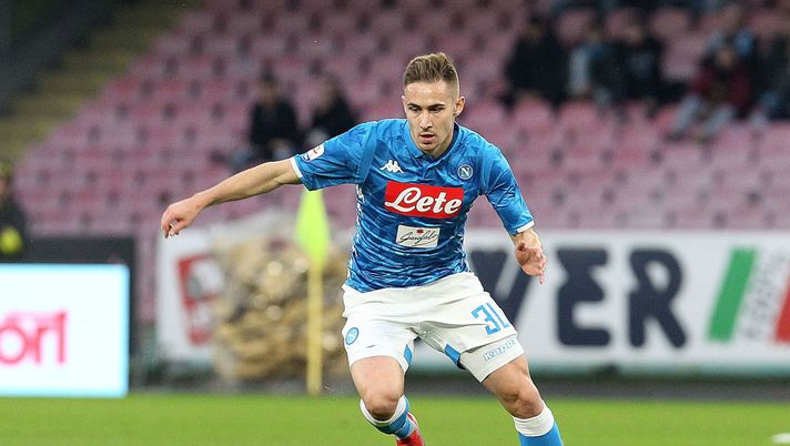 NAPLES, ITALY - DECEMBER 22: Marko Rog of SSC Napoli in action during the Serie A match between SSC Napoli and Spal at Stadio San Paolo on December 22, 2018 in Naples, Italy. (Photo by Francesco Pecoraro/Getty Images) NAPLES, ITALY - DECEMBER 22: Marko Rog of SSC Napoli in action during the Serie A match between SSC Napoli and Spal at Stadio San Paolo on December 22, 2018 in Naples, Italy. (Photo by Francesco Pecoraro/Getty Images)