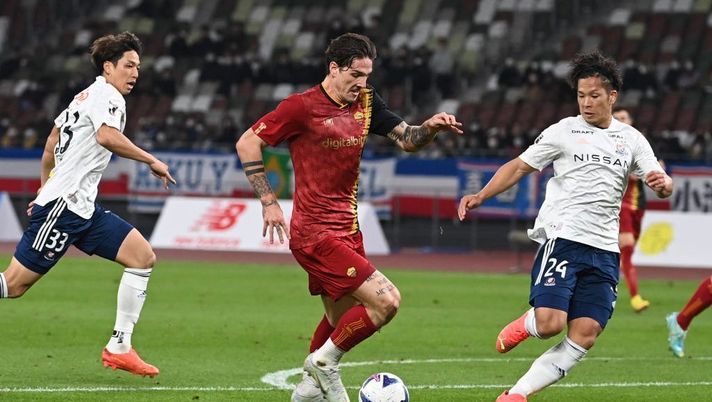 TOKYO, JAPAN - NOVEMBER 28: AS Roma player Nicolò Zaniolo during the friendly match between Yokohama F.Marinos and AS Roma at National Stadium on November 28, 2022 in Tokyo, Japan. (Photo by Luciano Rossi/AS Roma via Getty Images) Zaniolo, c’è il nodo prolungamento da sciogliere - immagine 1
