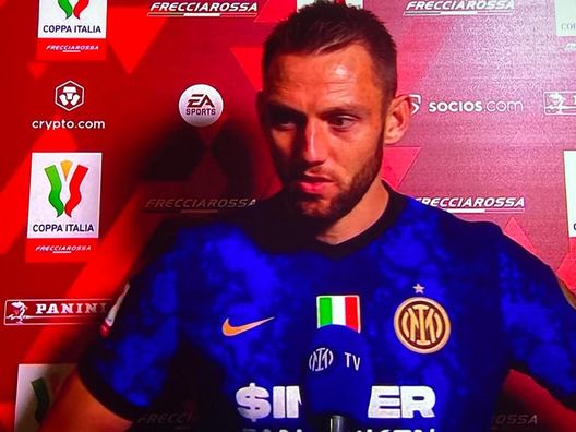 De Vrij: “All’intervallo ci siamo detti di fare meglio, poi male. Ma ripresi alla grande” De Vrij: “All’intervallo ci siamo detti di fare meglio, poi male. Ma ripresi alla grande” - immagine 1