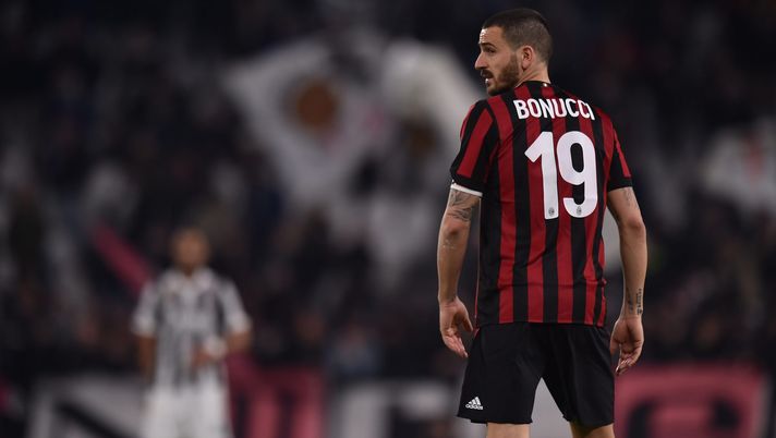 TURIN, ITALY - MARCH 31: Leonardo Bonucci of Milan looks on during the serie A match between Juventus and AC Milan at Allianz Stadium on March 31, 2018 in Turin, Italy. (Photo by Tullio M. Puglia/Getty Images ) Bonucci ed il Milan cinese: l’imbarazzo della storia rossonera - immagine 1