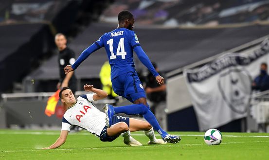 Fikayo Tomori, difensore centrale inglese classe 1997 Fikayo Tomori, difensore centrale inglese classe 1997
